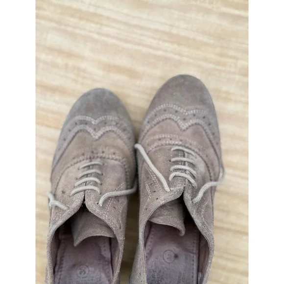 ALL SAINTS Suede Wingtip Oxford Heel Booties Women's Lace Up Dress Shoes Taupe - Picture 6 of 6